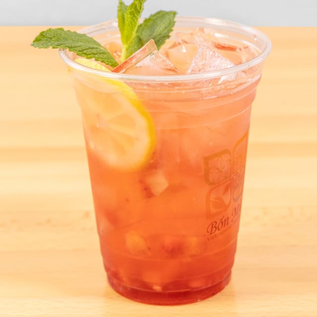 Chanh Dau/ Strawberry Lemonade.